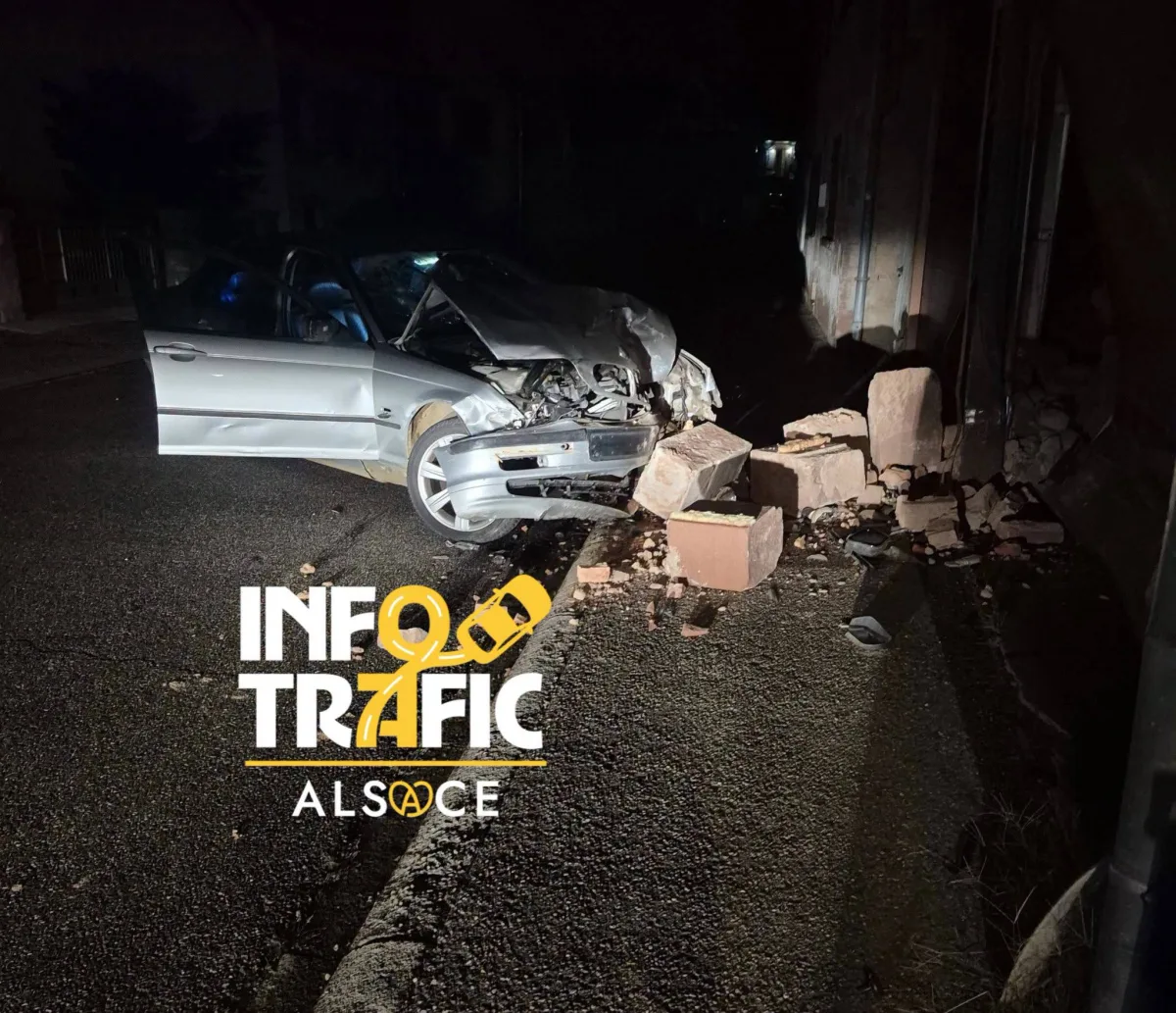 Ingwiller : une voiture percute un garage et un mur en pleine nuit